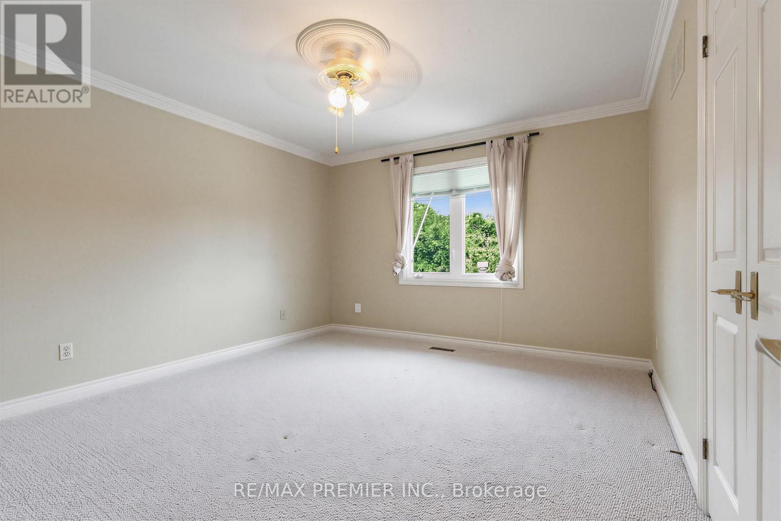 28 BRIDGEND COURT S - Image 31