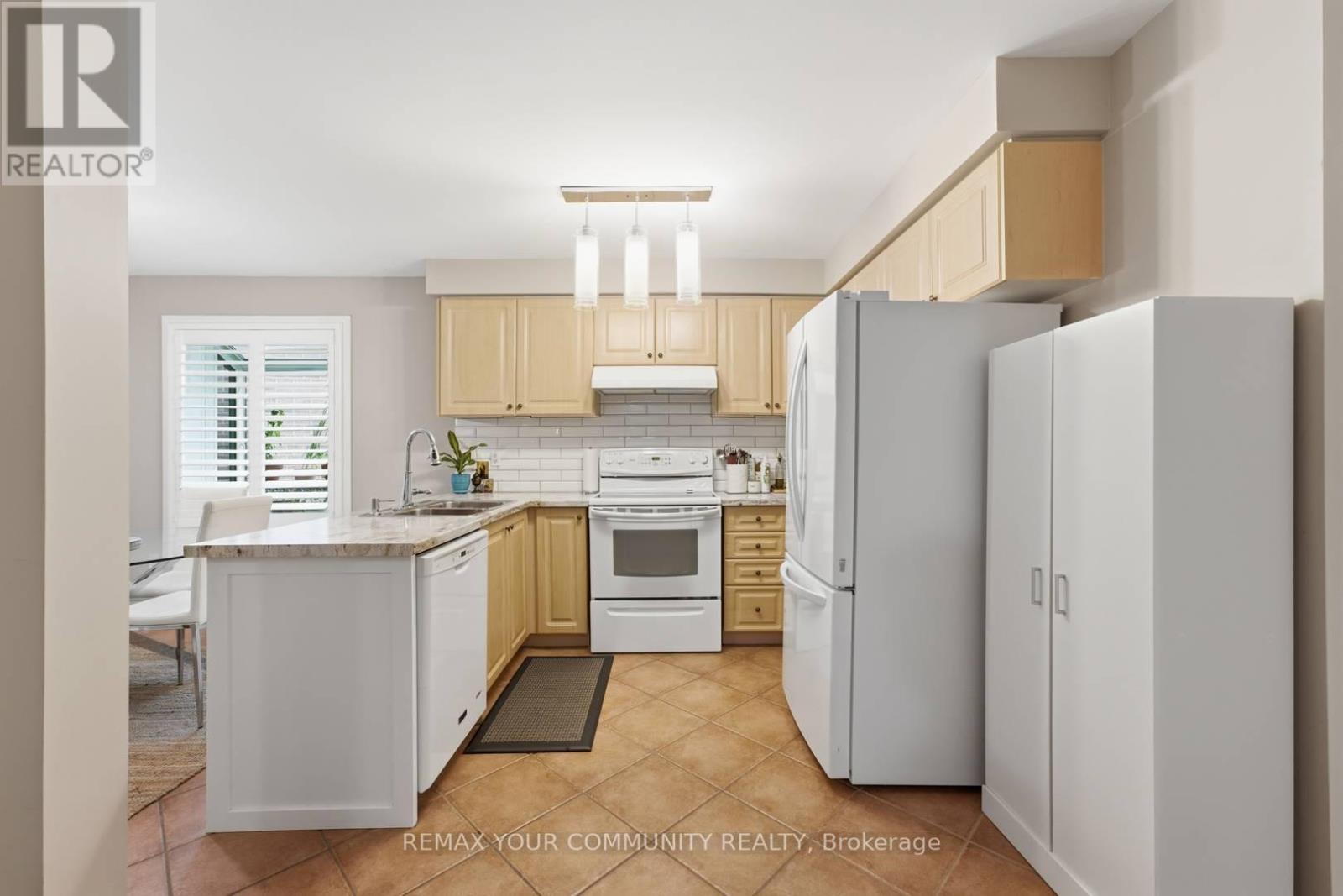 57 KINGSRIDGE ROAD - 10
