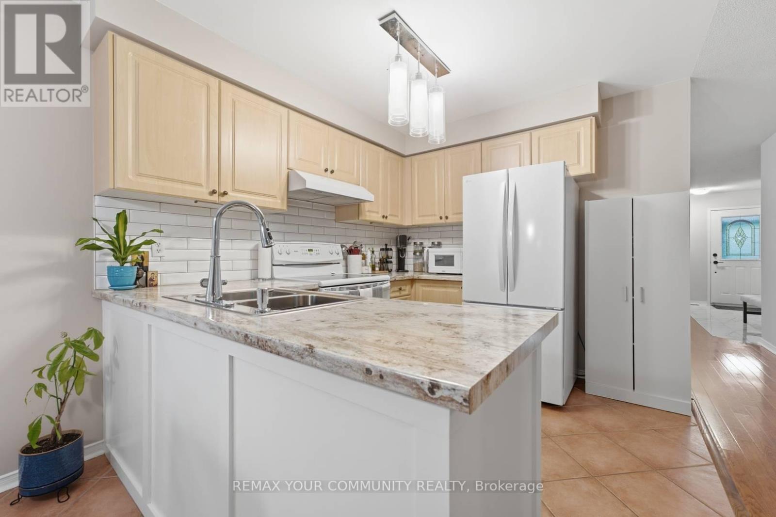 57 KINGSRIDGE ROAD - 12