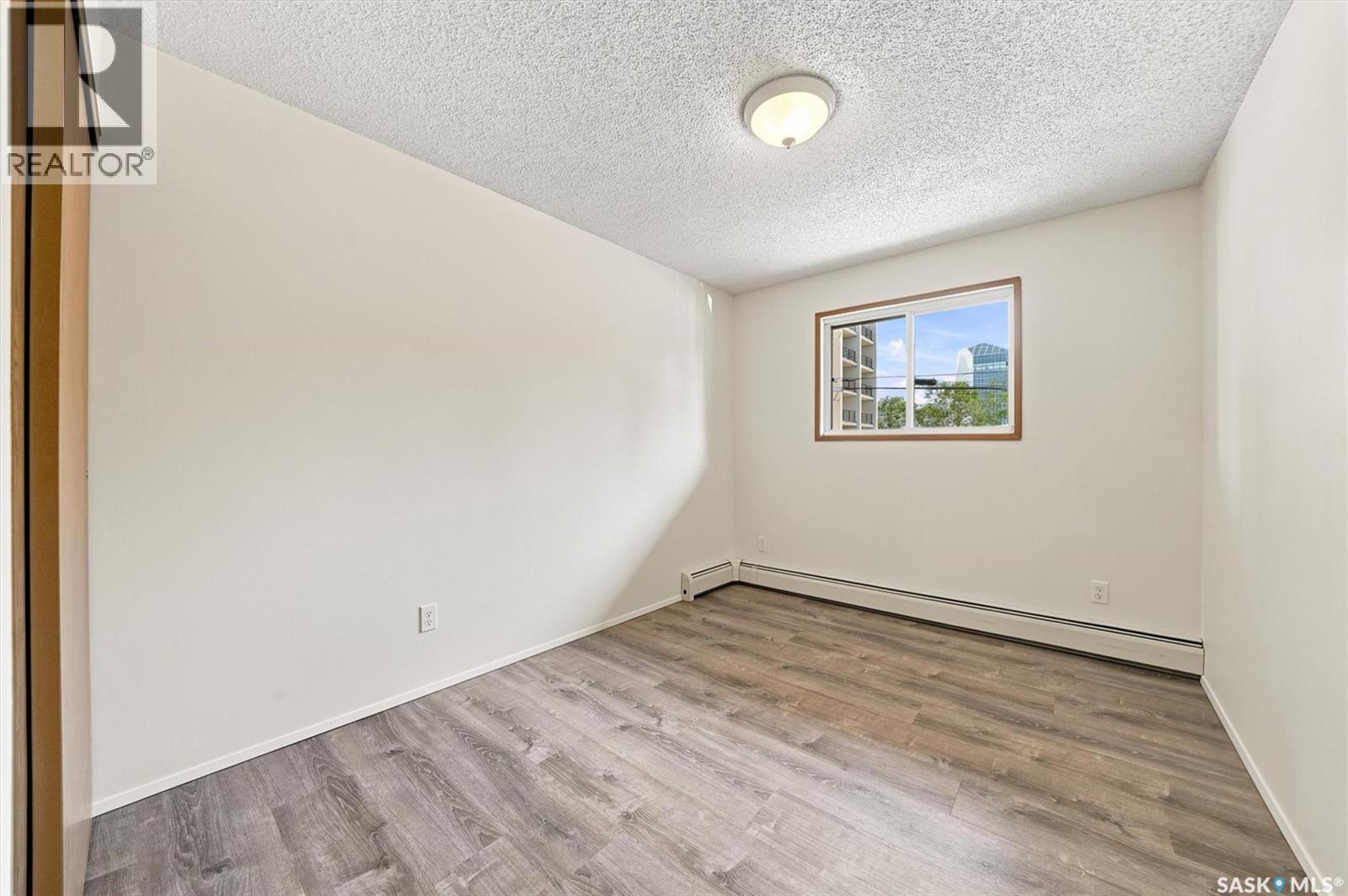 #206 536 4th AVENUE N - 18