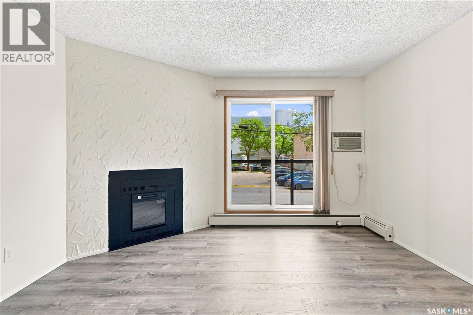 #206 536 4th AVENUE N - 4