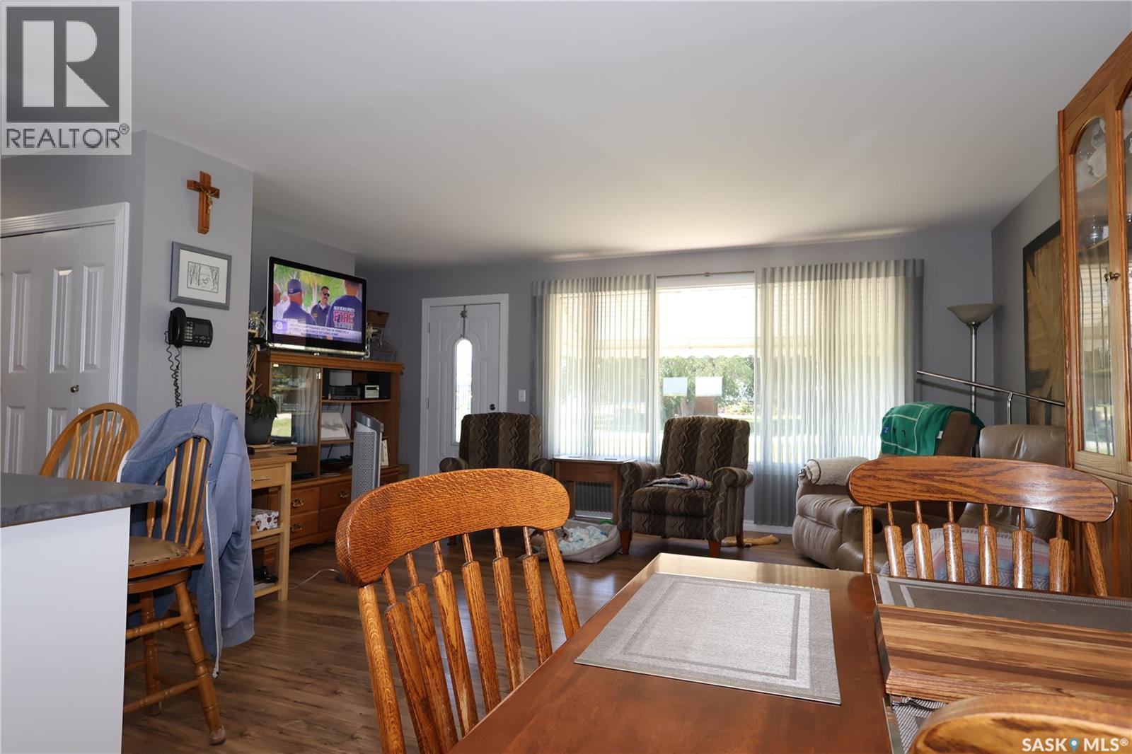 43 Kathrinthal AVENUE - 16