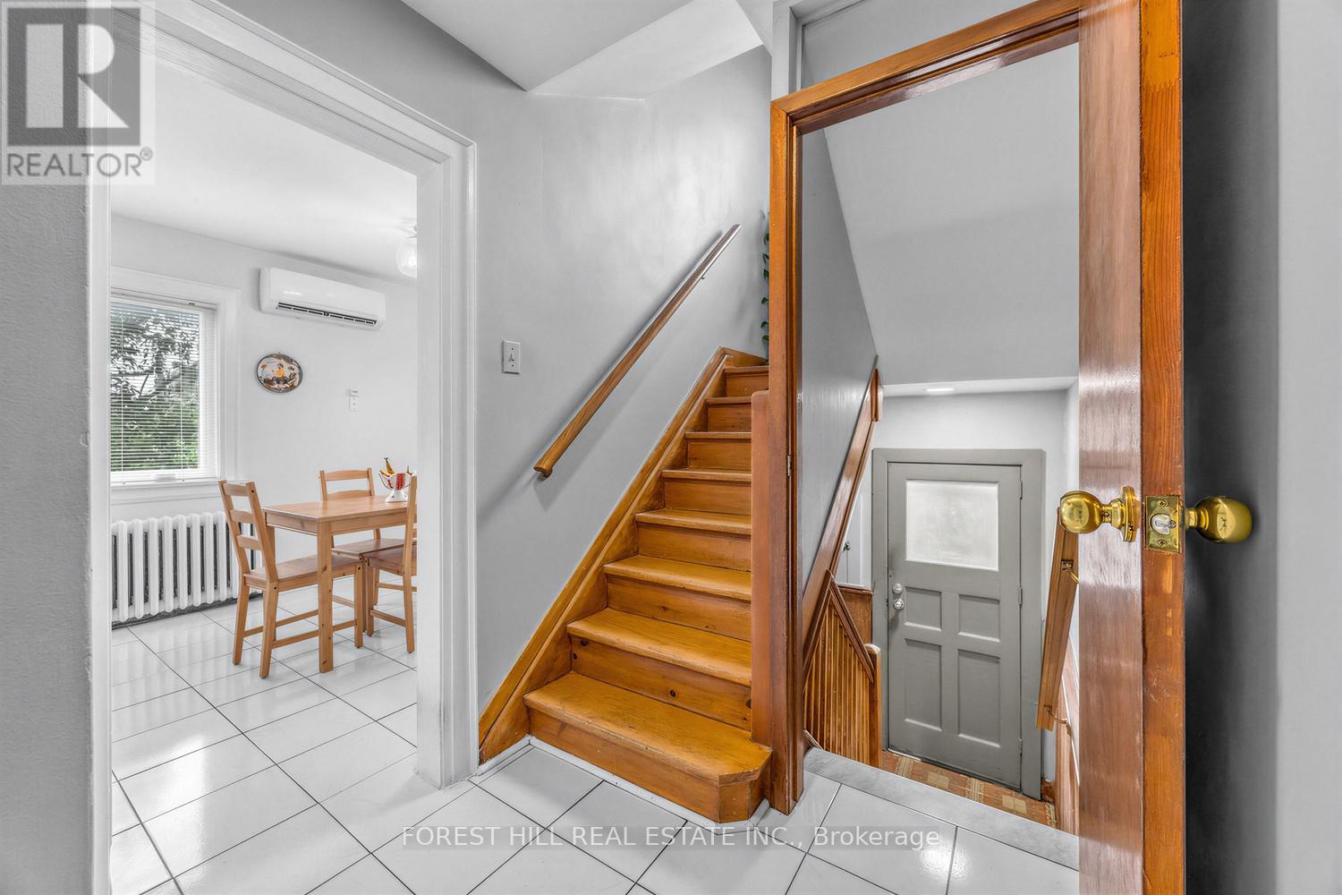 101 HOLWOOD AVENUE - 7