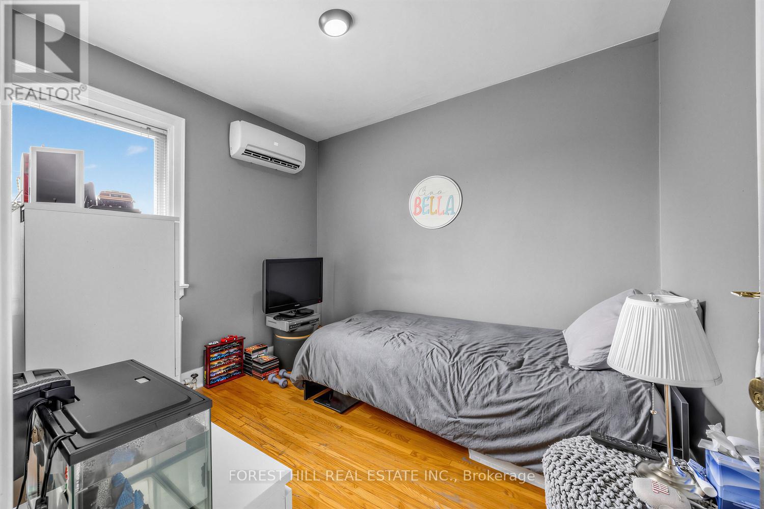 101 HOLWOOD AVENUE - 9