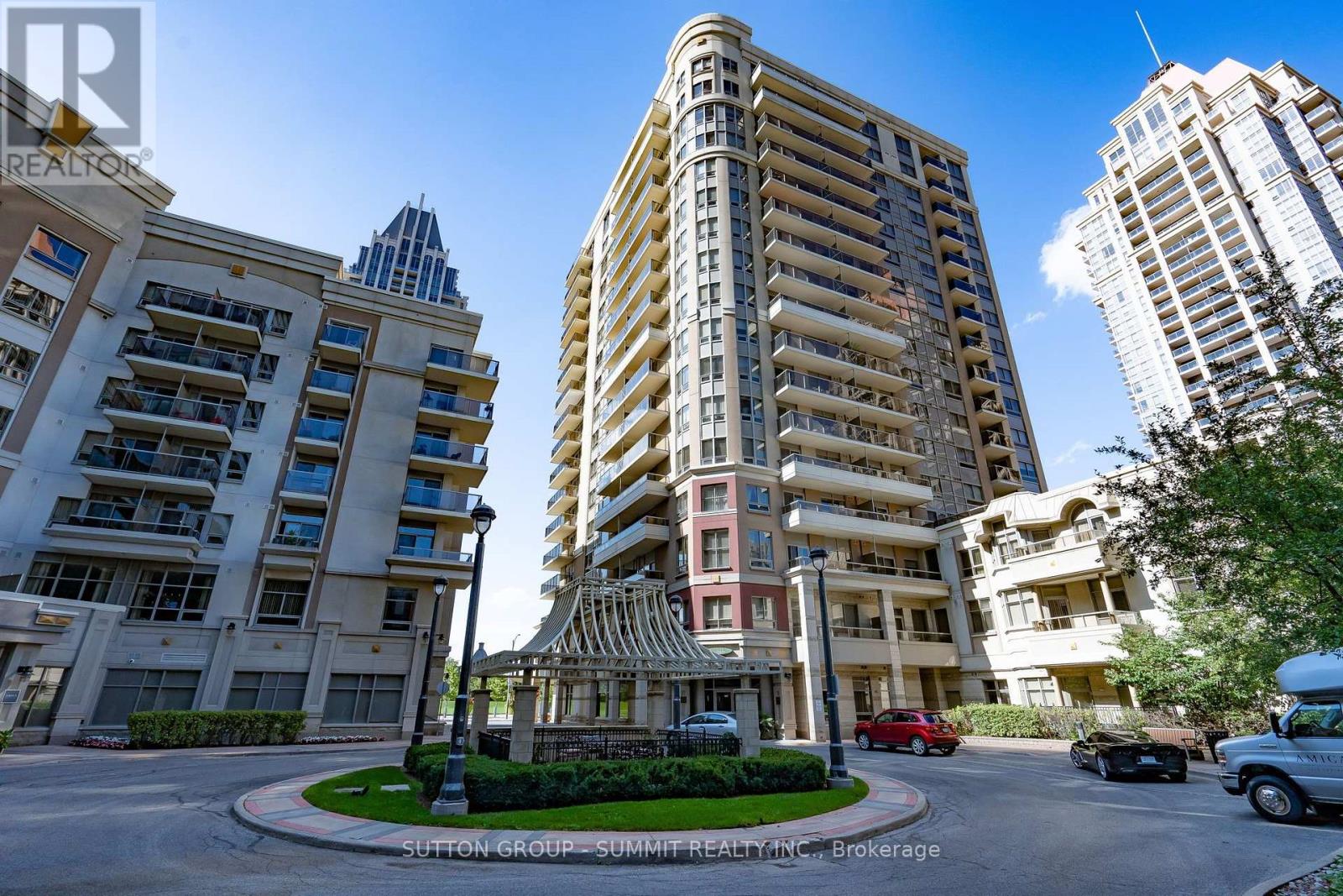 #1205 350 PRINCESS ROYAL DRIVE - 1