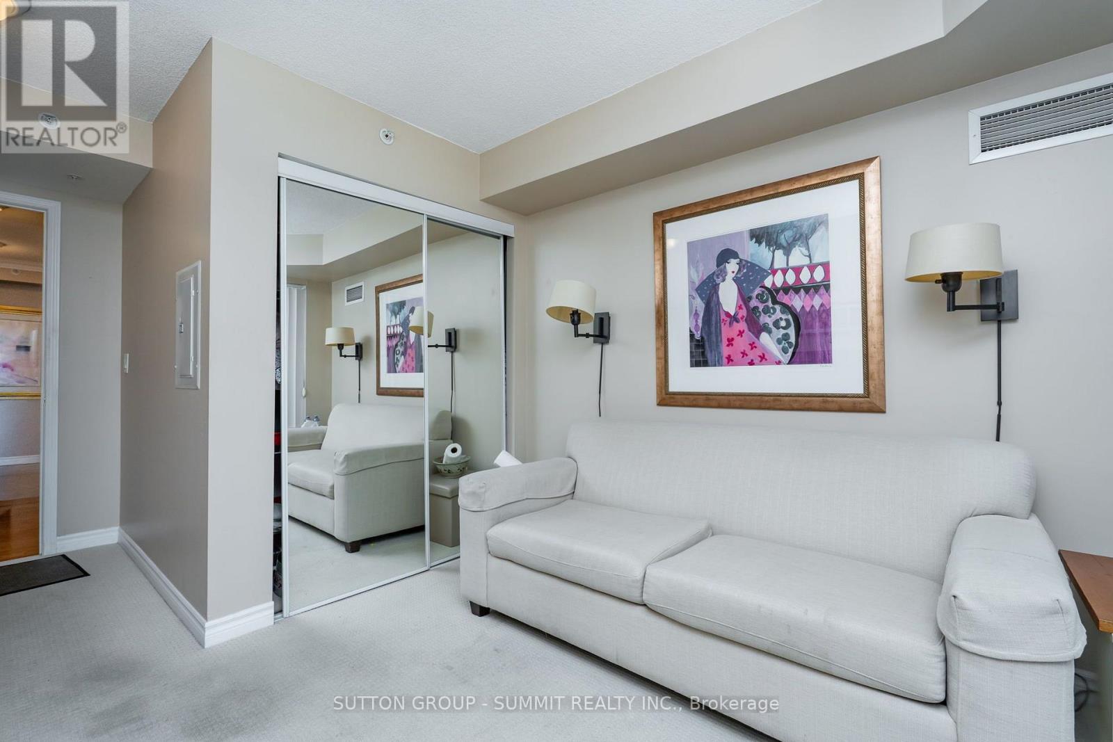 #1205 350 PRINCESS ROYAL DRIVE - 12