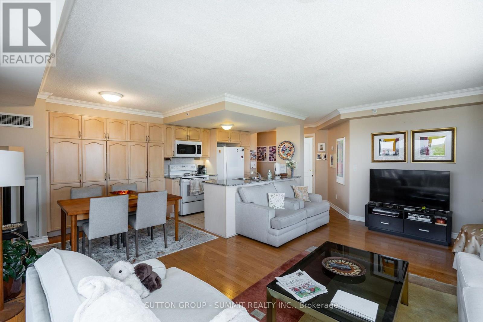 #1205 350 PRINCESS ROYAL DRIVE - 20