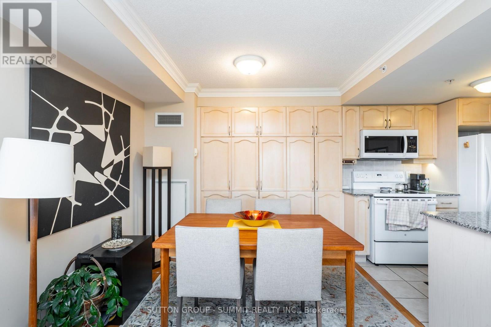#1205 350 PRINCESS ROYAL DRIVE - 21