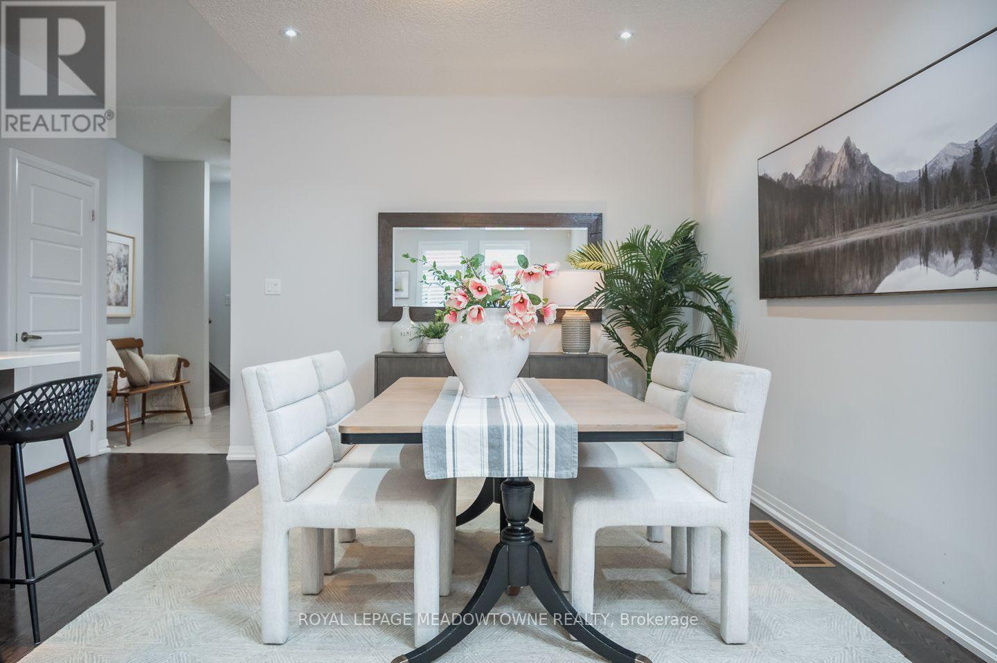 792 BANKS CRESCENT - 14