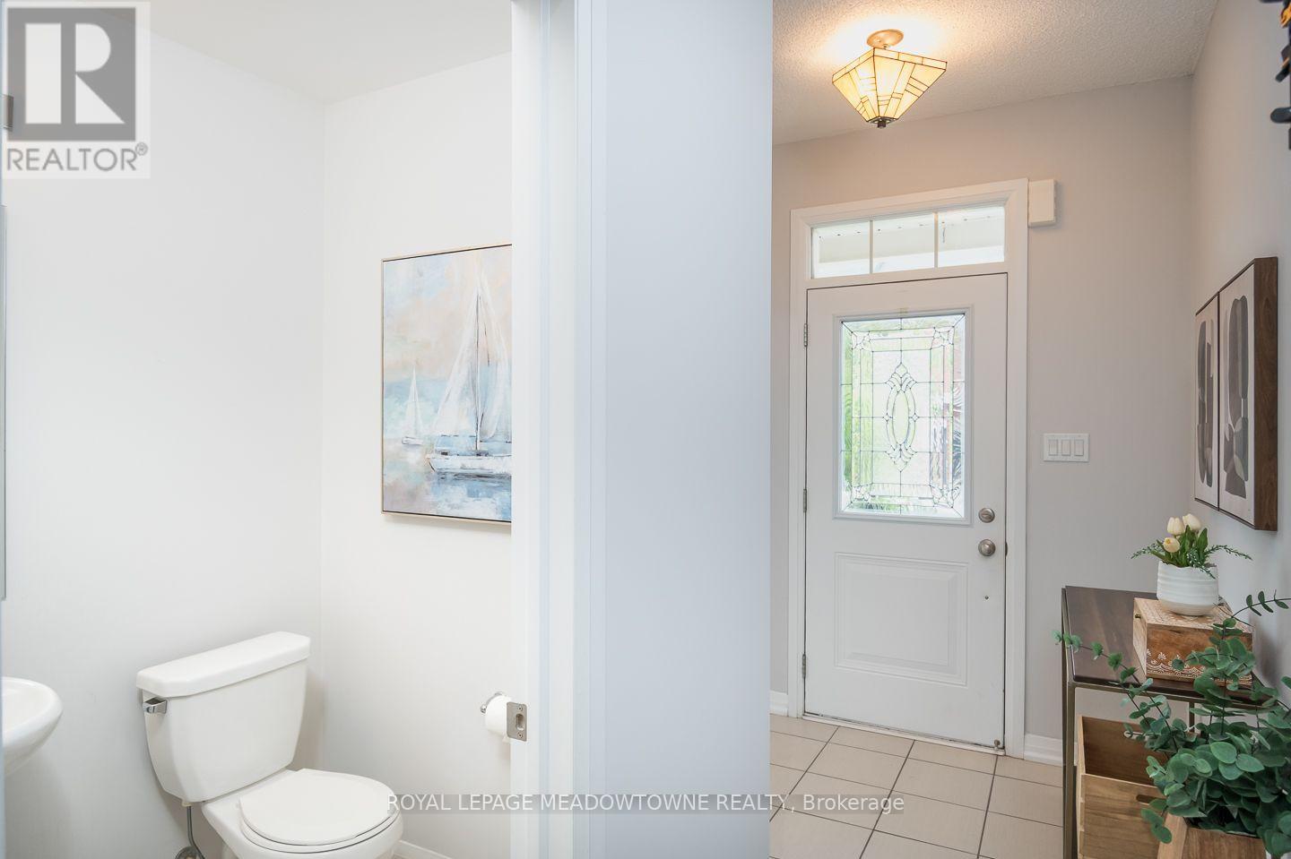792 BANKS CRESCENT - 16