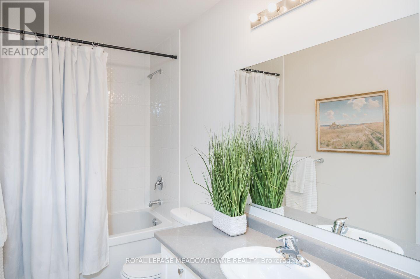 792 BANKS CRESCENT - 28