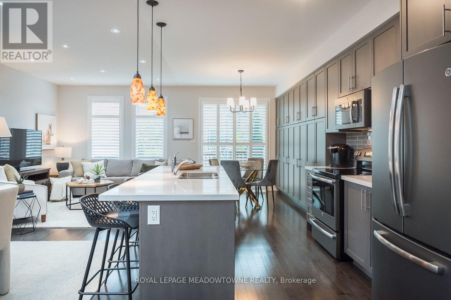 792 BANKS CRESCENT - 6
