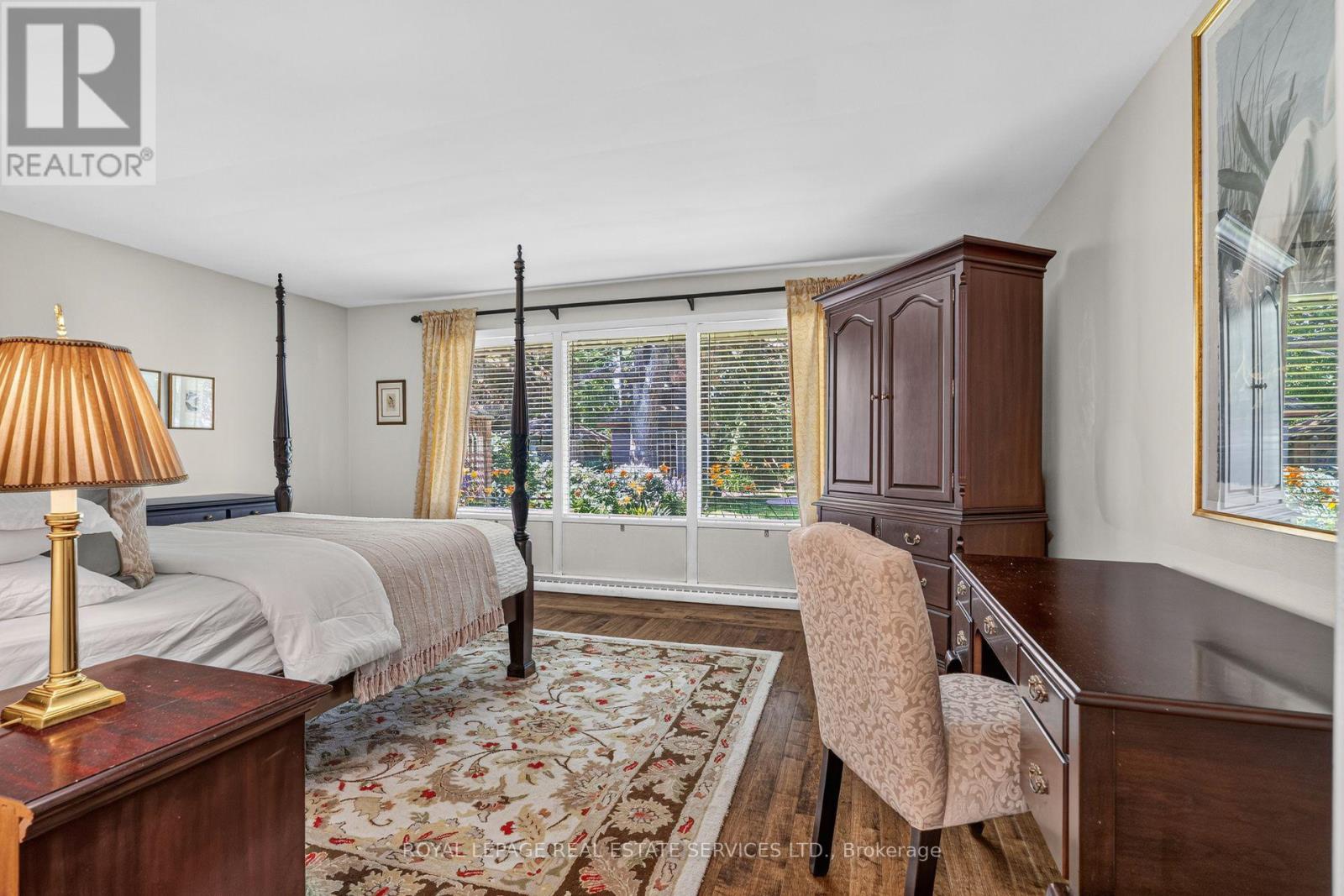 4 PRINCE GEORGE DRIVE - 19