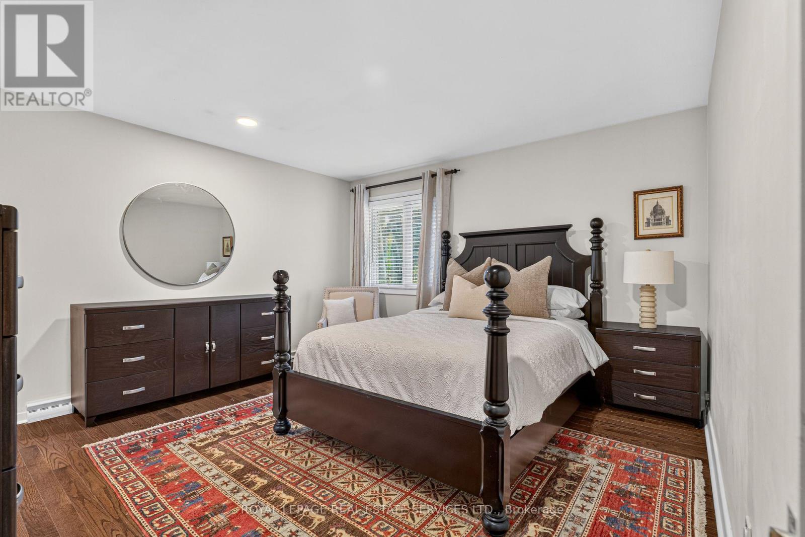 4 PRINCE GEORGE DRIVE - 23