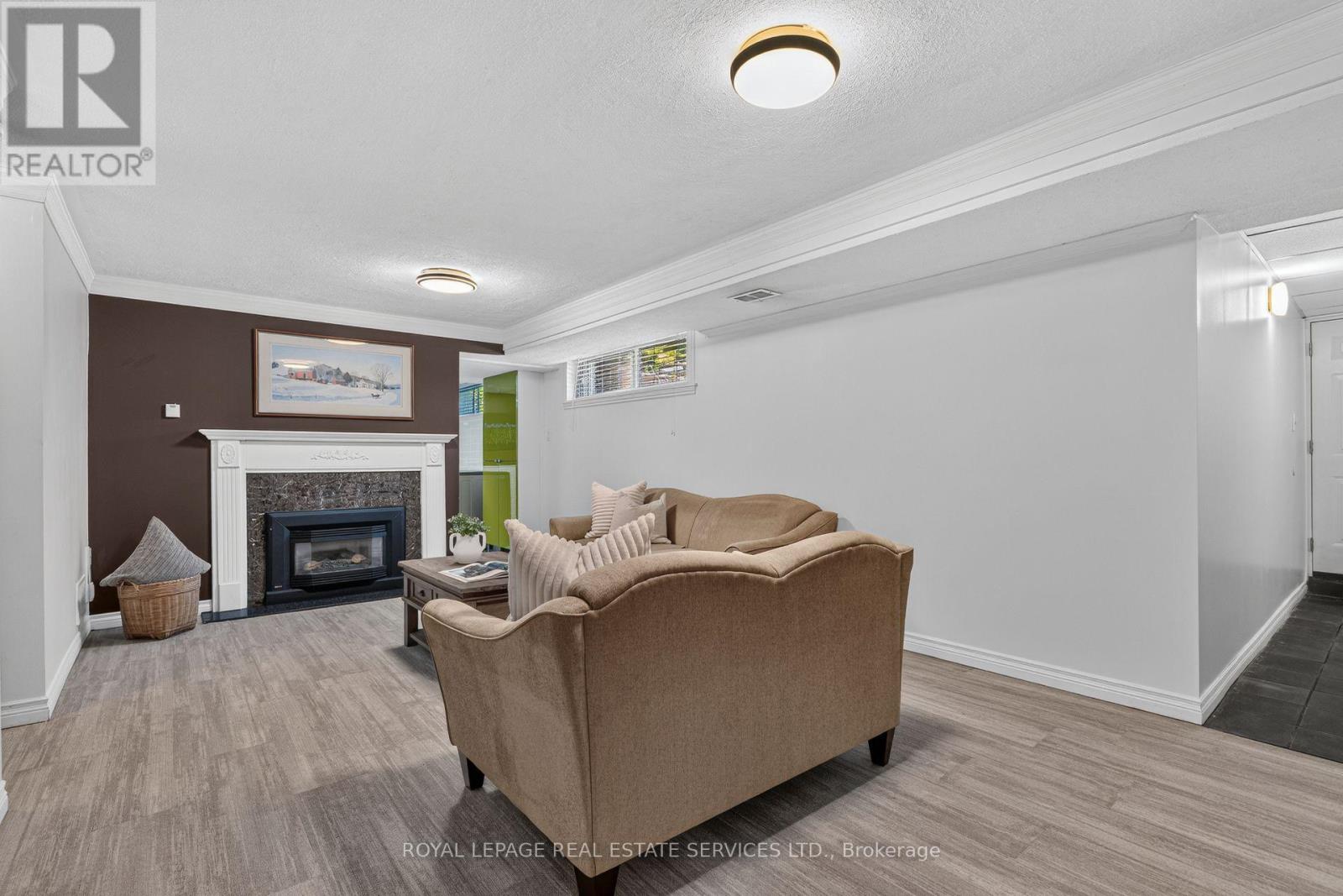 4 PRINCE GEORGE DRIVE - 25