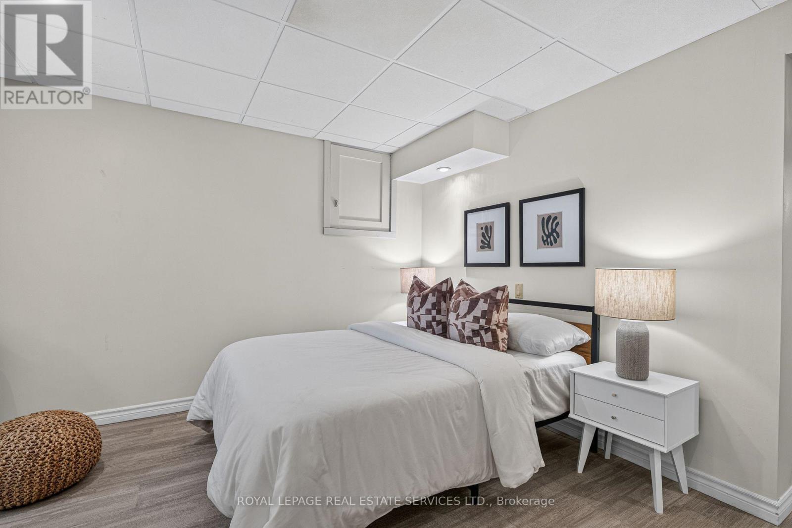 4 PRINCE GEORGE DRIVE - 27