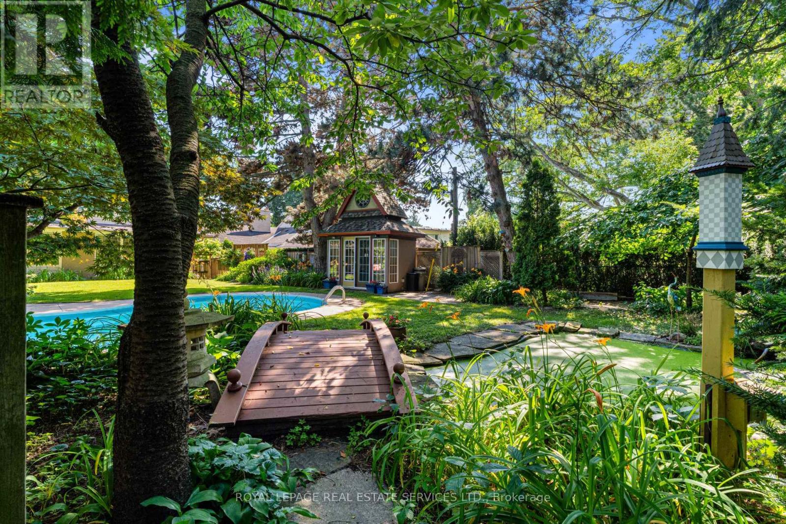 4 PRINCE GEORGE DRIVE - 37