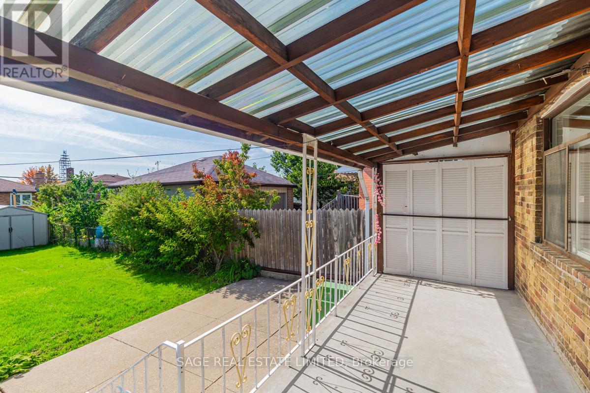 521 GLEN PARK AVENUE - 23