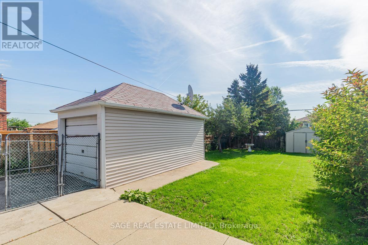 521 GLEN PARK AVENUE - 24
