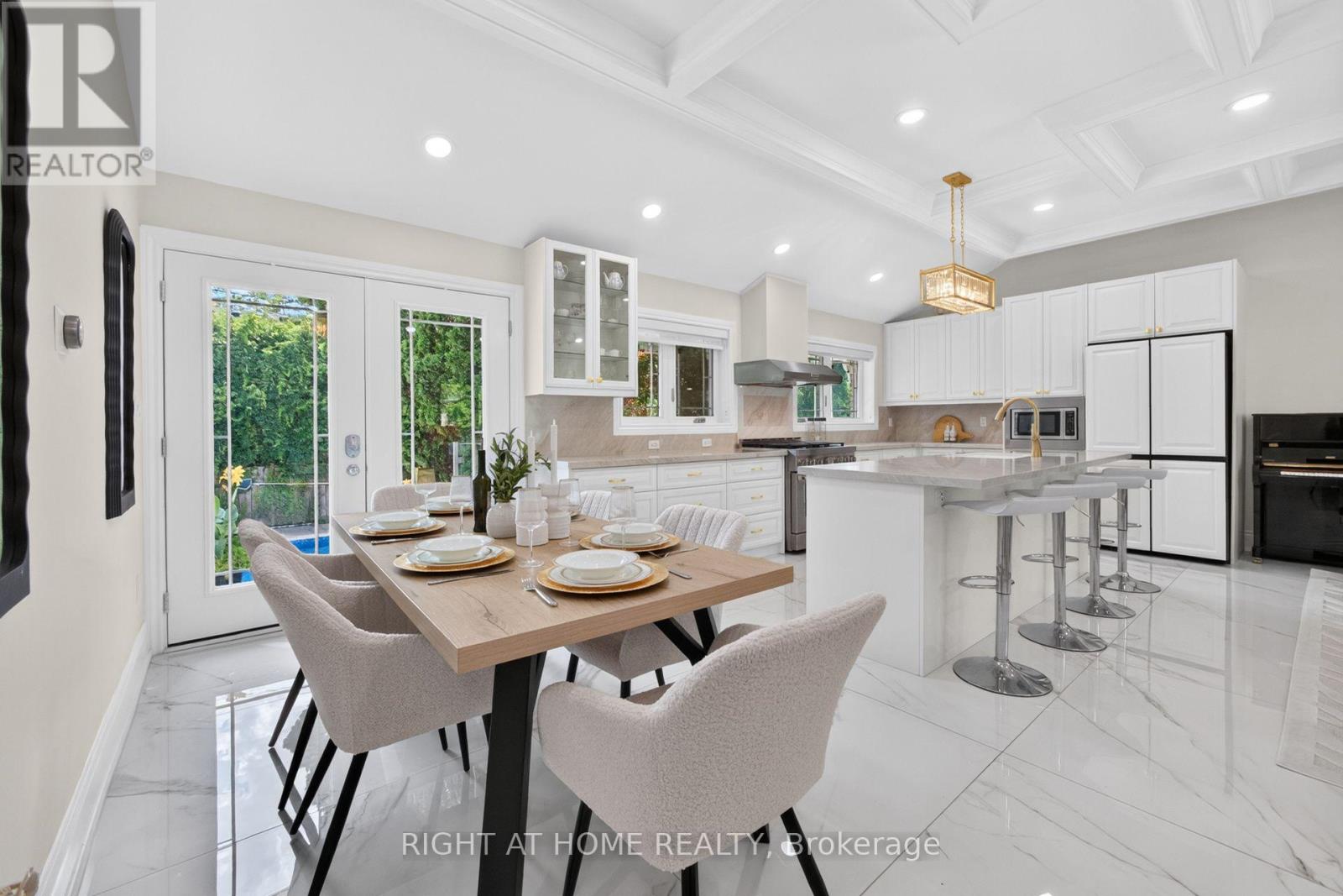 534 ROSEDALE CRESCENT - 11