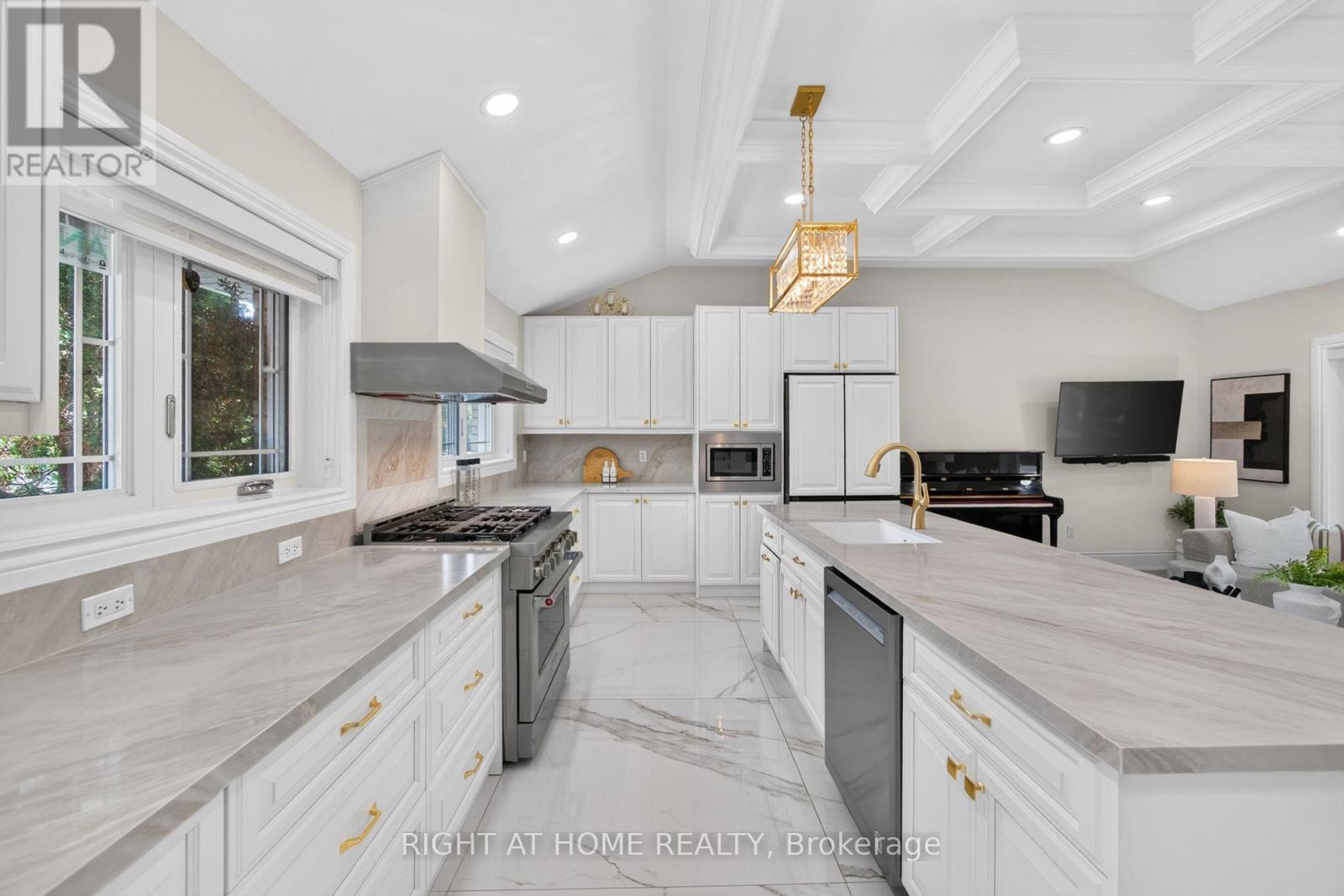 534 ROSEDALE CRESCENT - 16