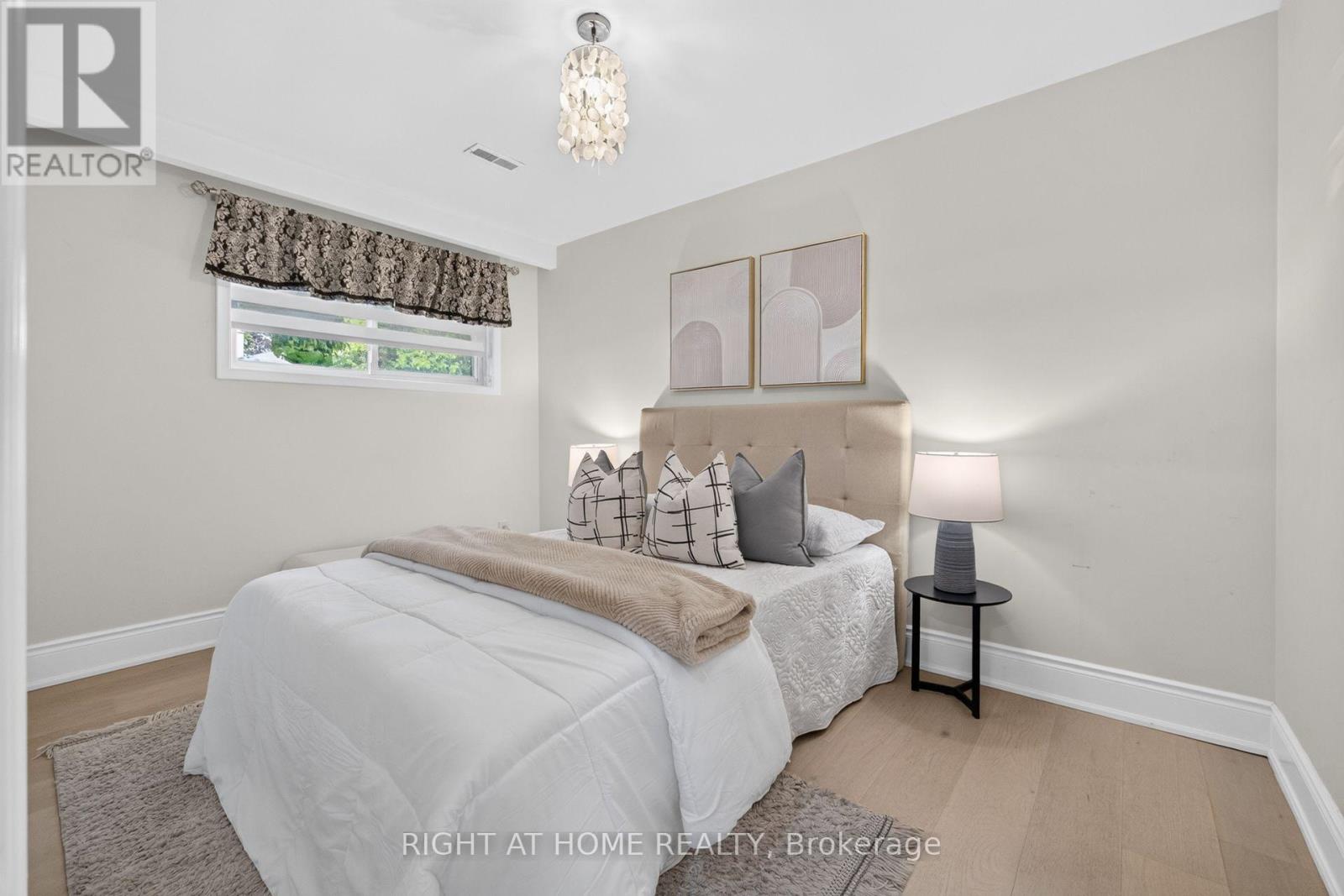 534 ROSEDALE CRESCENT - 28