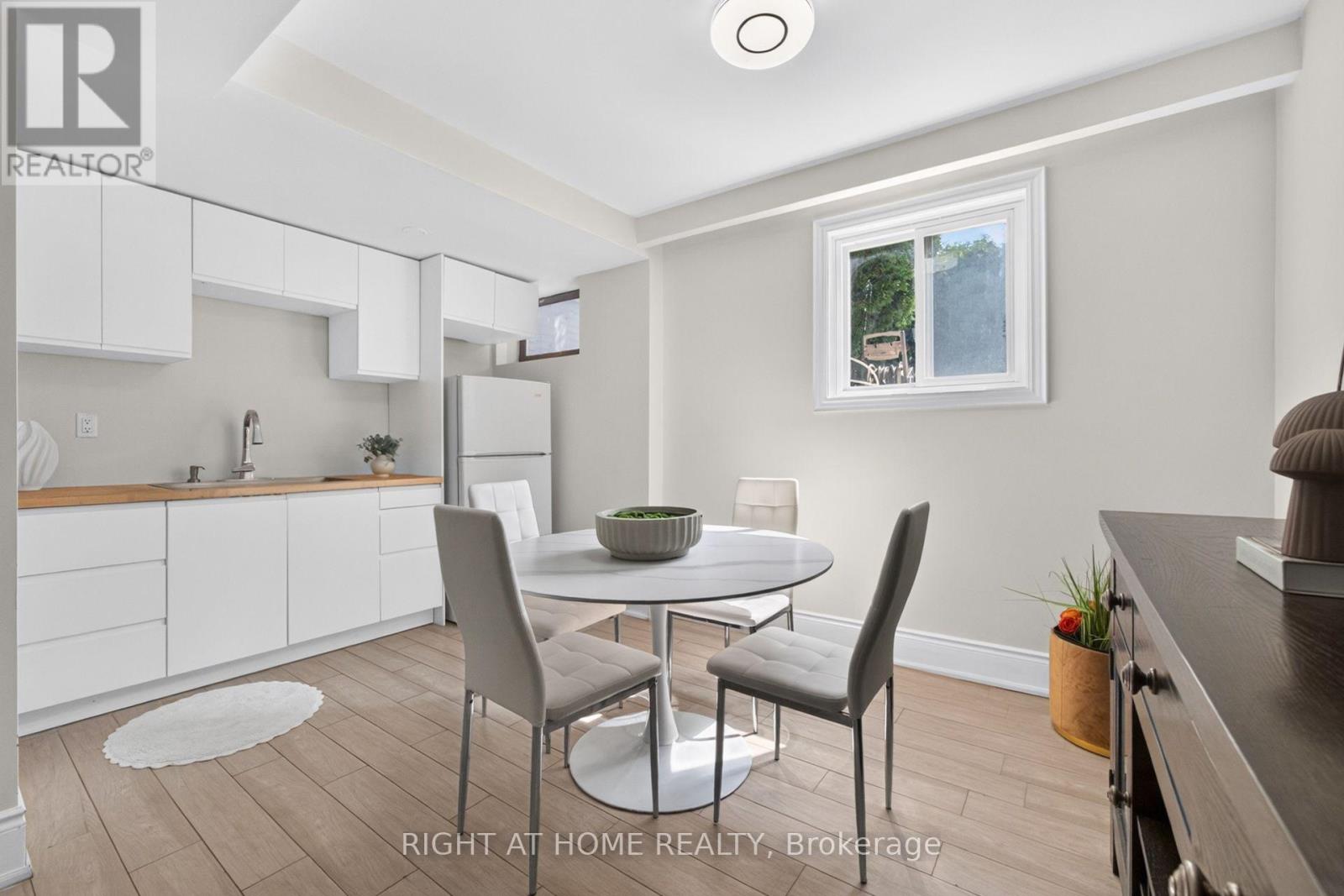 534 ROSEDALE CRESCENT - 35