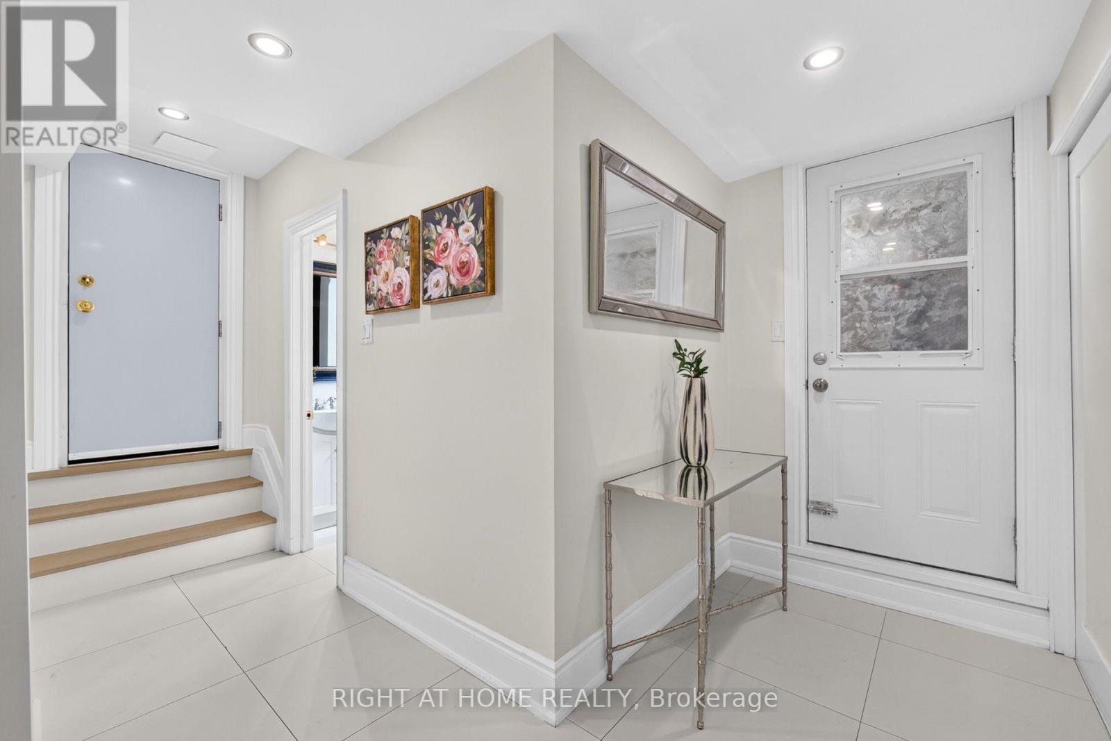 534 ROSEDALE CRESCENT - 40