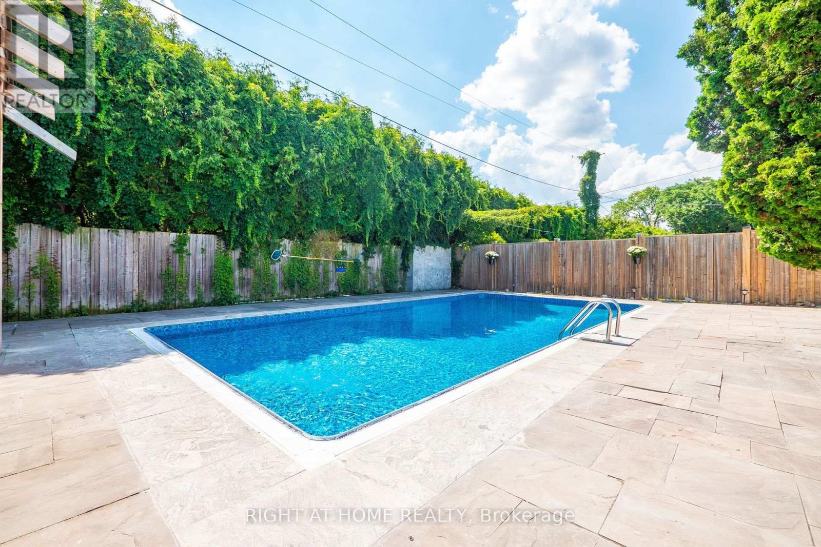 534 ROSEDALE CRESCENT - 42