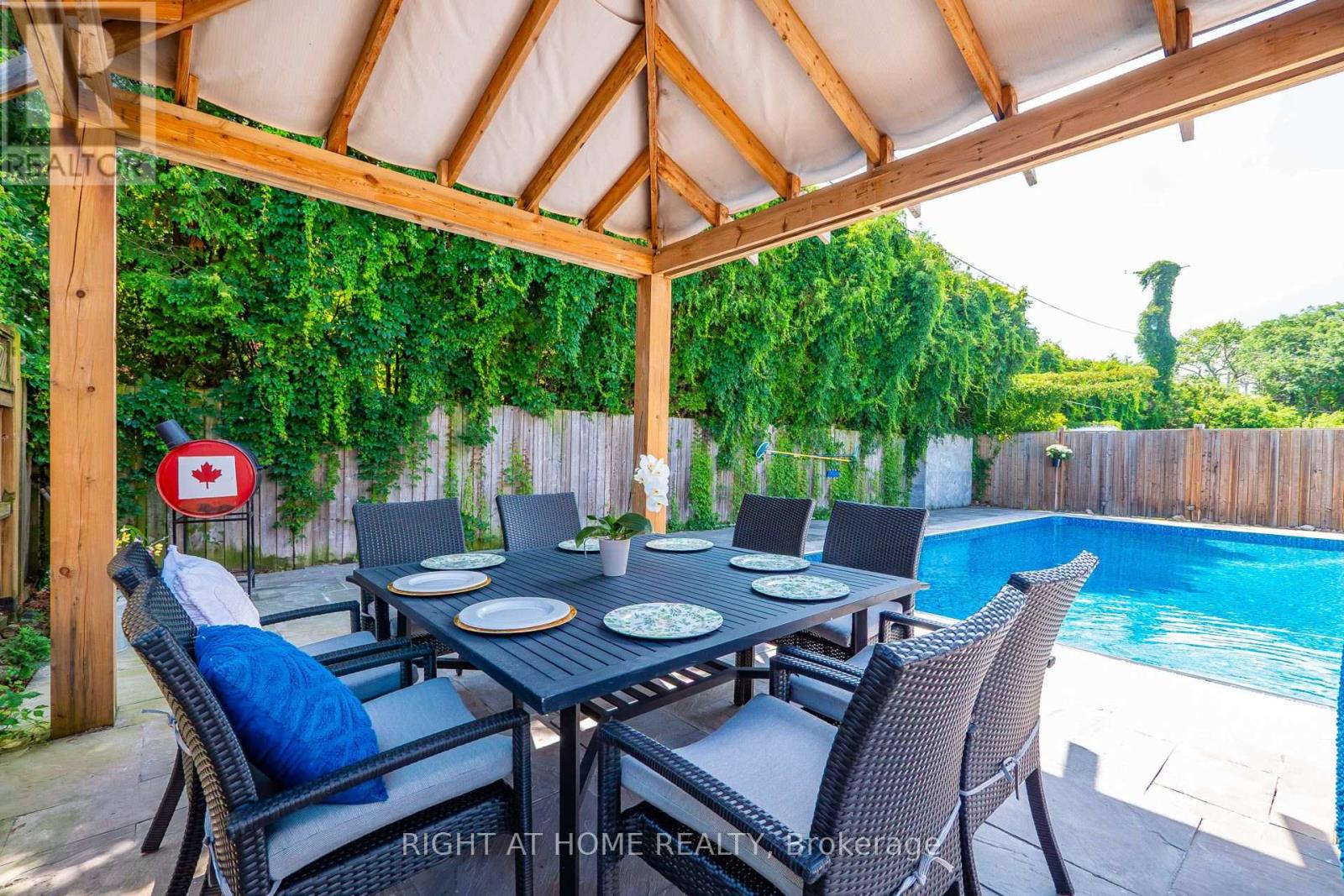 534 ROSEDALE CRESCENT - 48