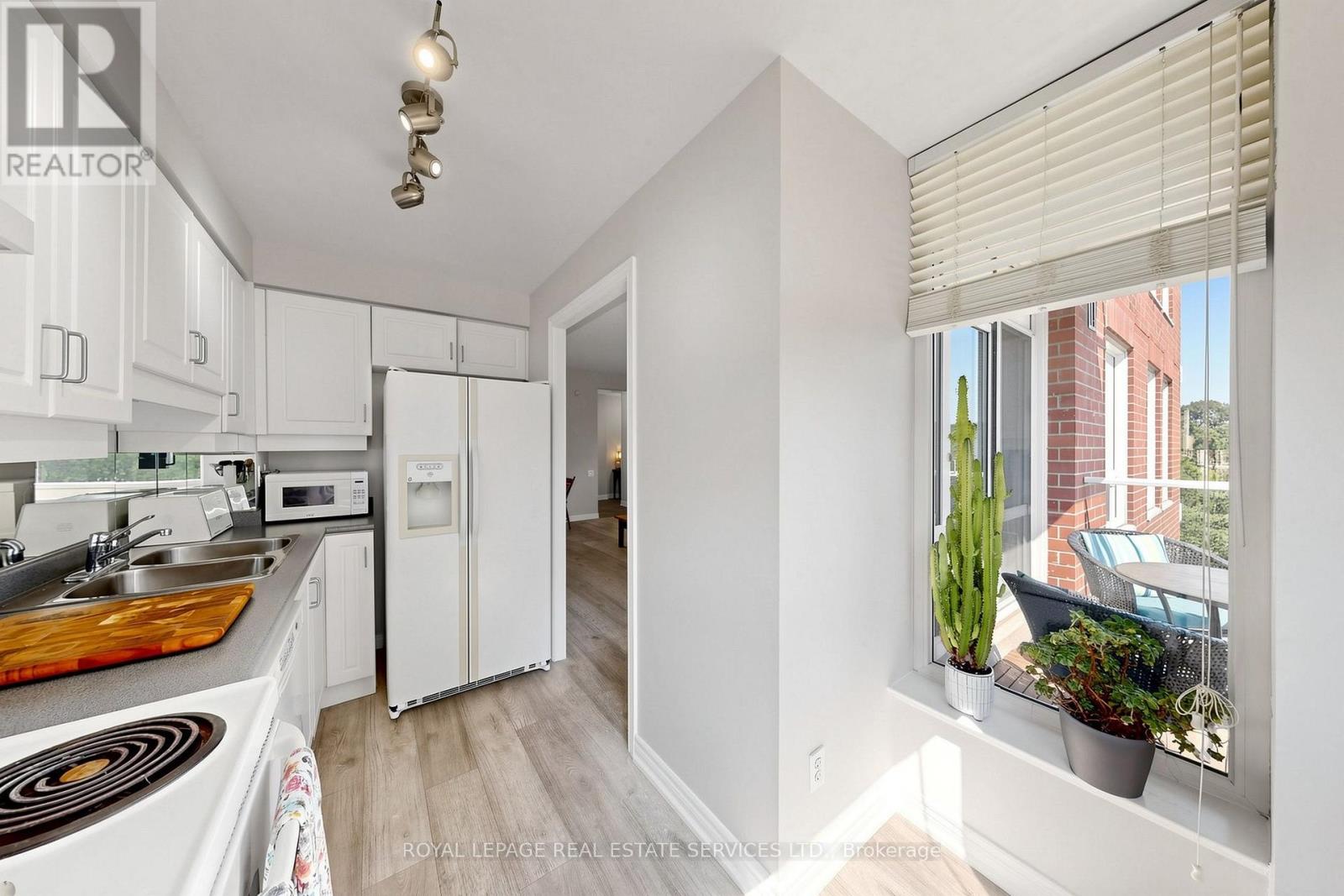 #306 60 OLD MILL ROAD - 15