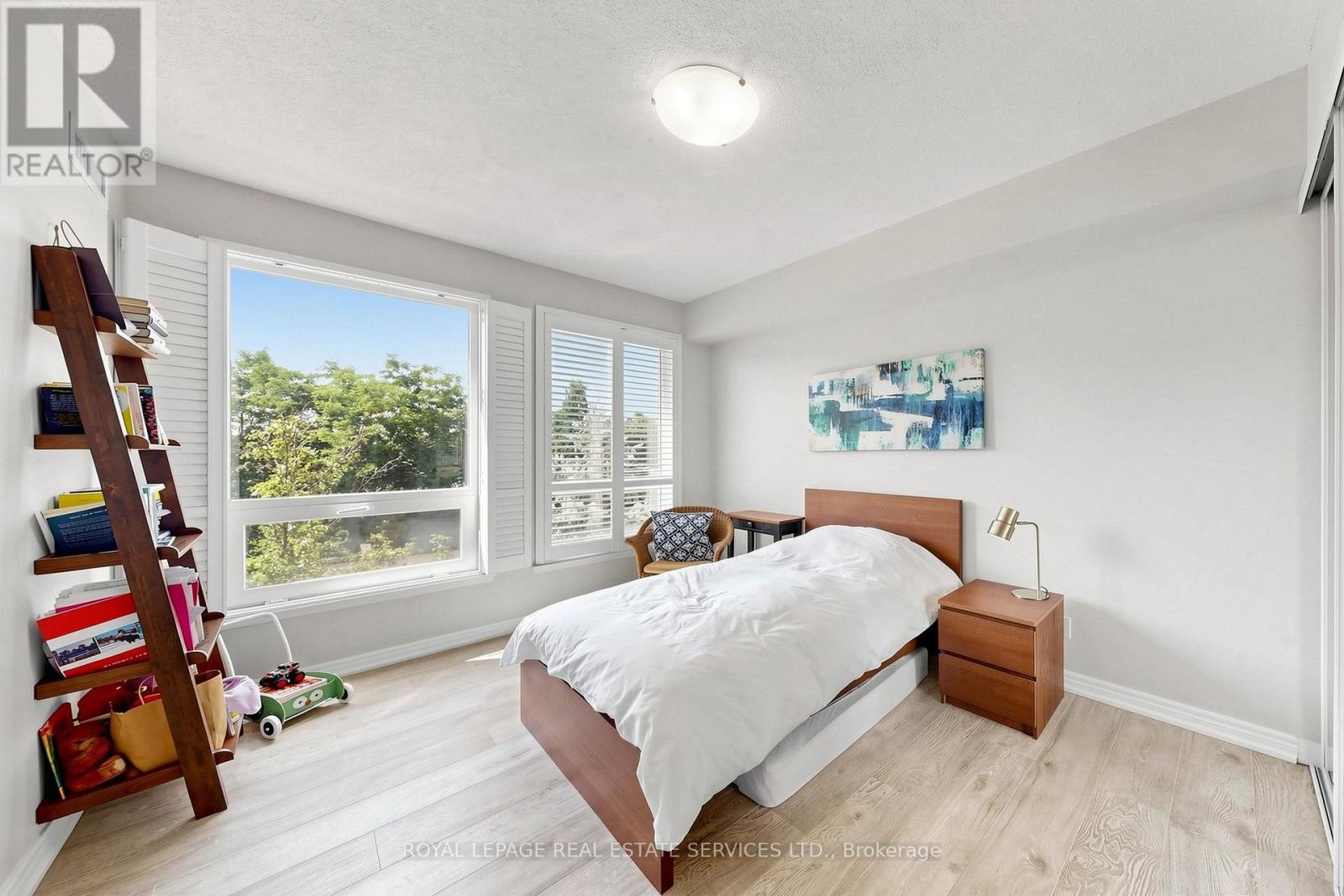 #306 60 OLD MILL ROAD - 24