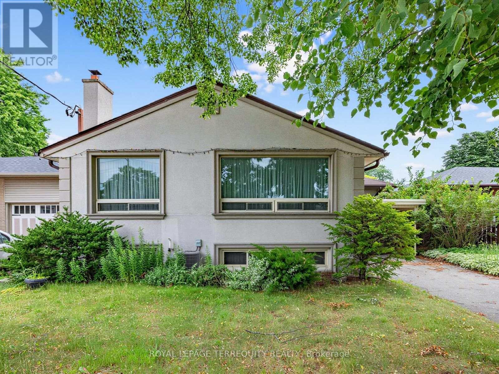 359 RENFORTH DRIVE - 4