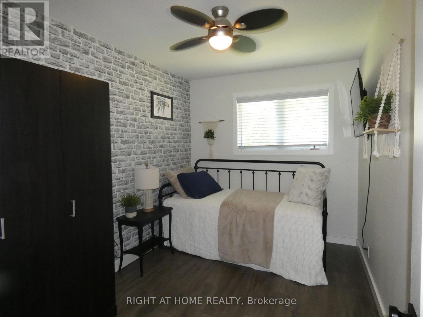 407 KING STREET - 10