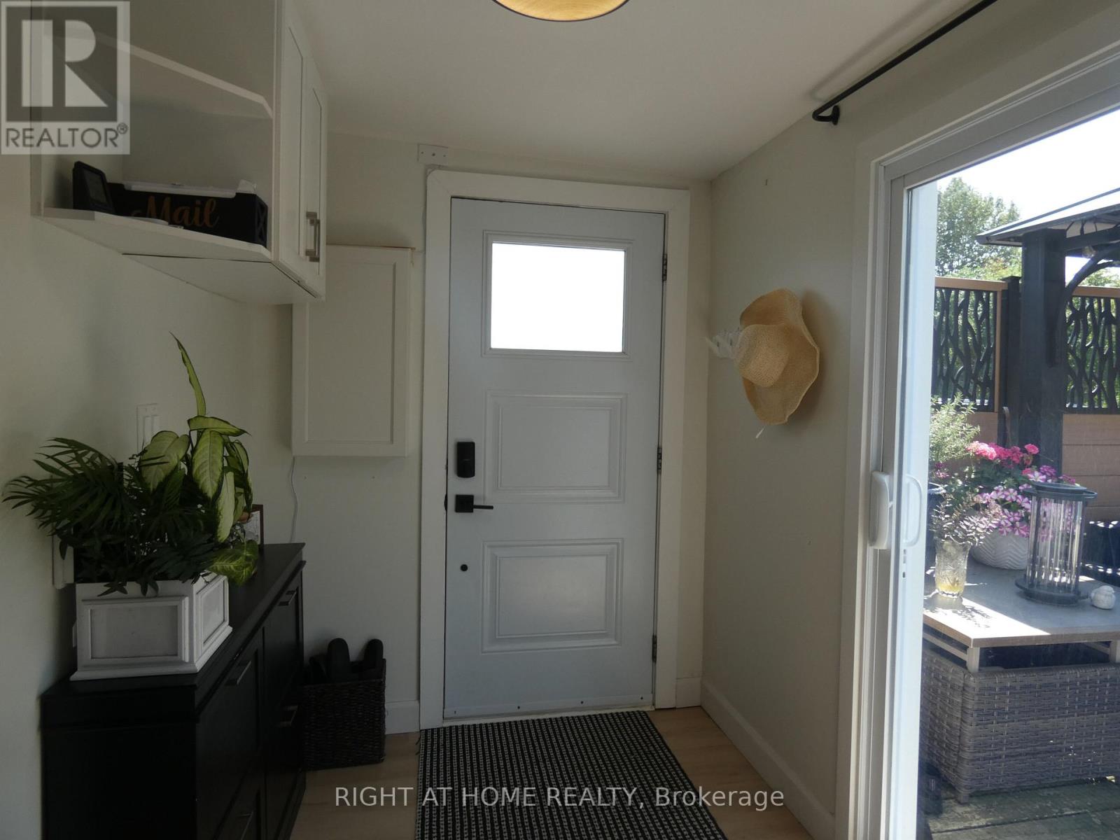 407 KING STREET - 15
