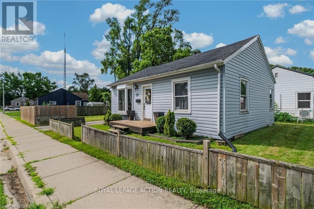 39 SANDERSON STREET - 1