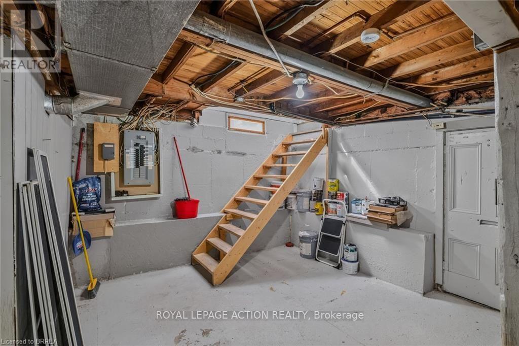39 SANDERSON STREET - 24