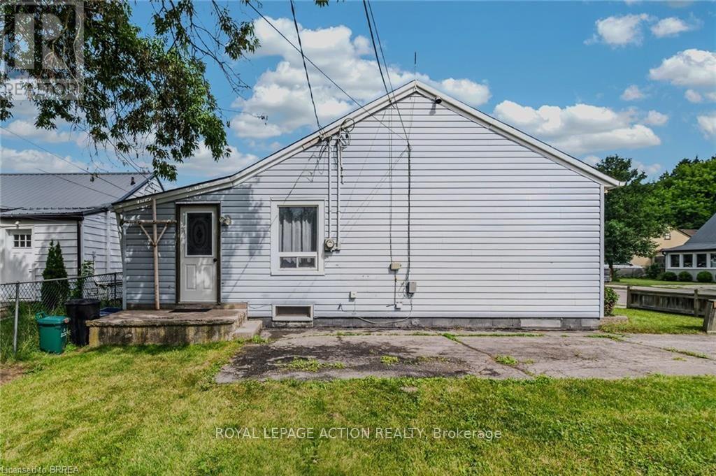39 SANDERSON STREET - 38