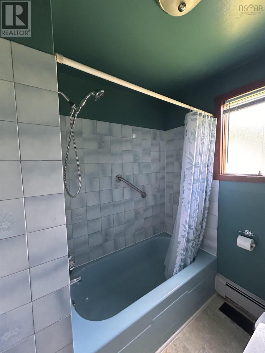 20 Quarry Road - 16