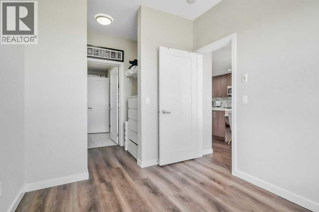 #402 8531 8A Avenue SW - 19