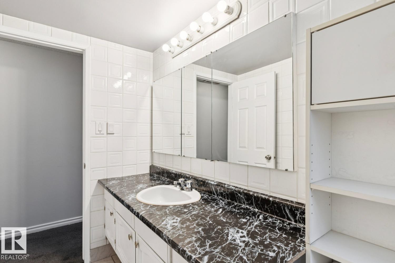 9312 151 AV NW - 35