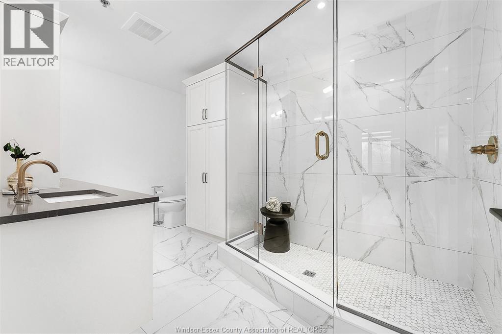 #305 14400 TECUMSEH ROAD East - 23