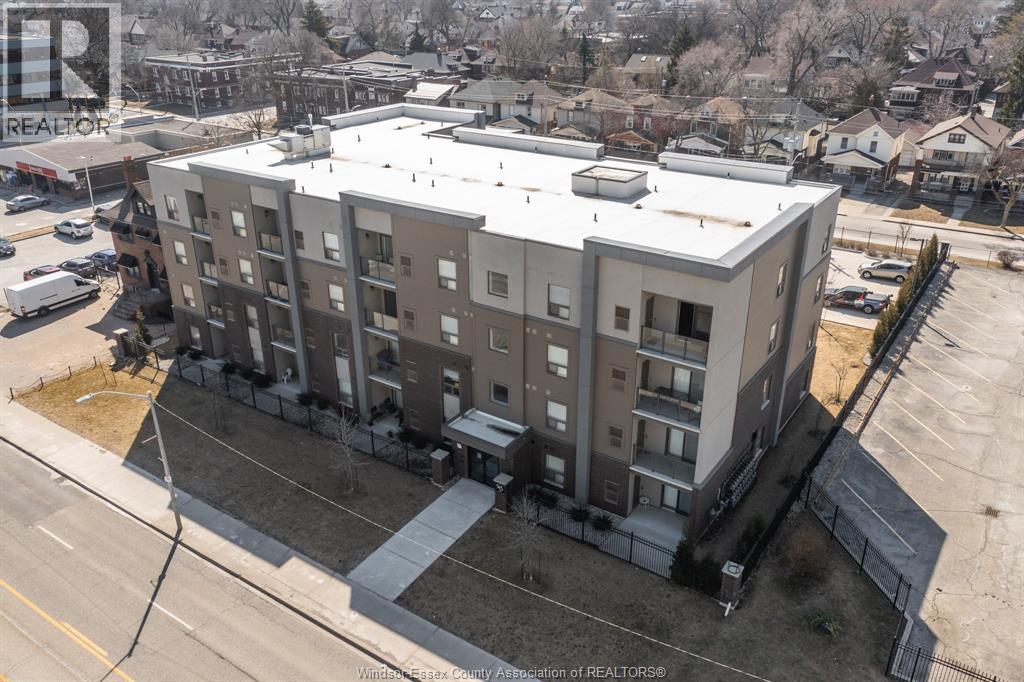#405 955 OUELLETTE AVENUE - 1
