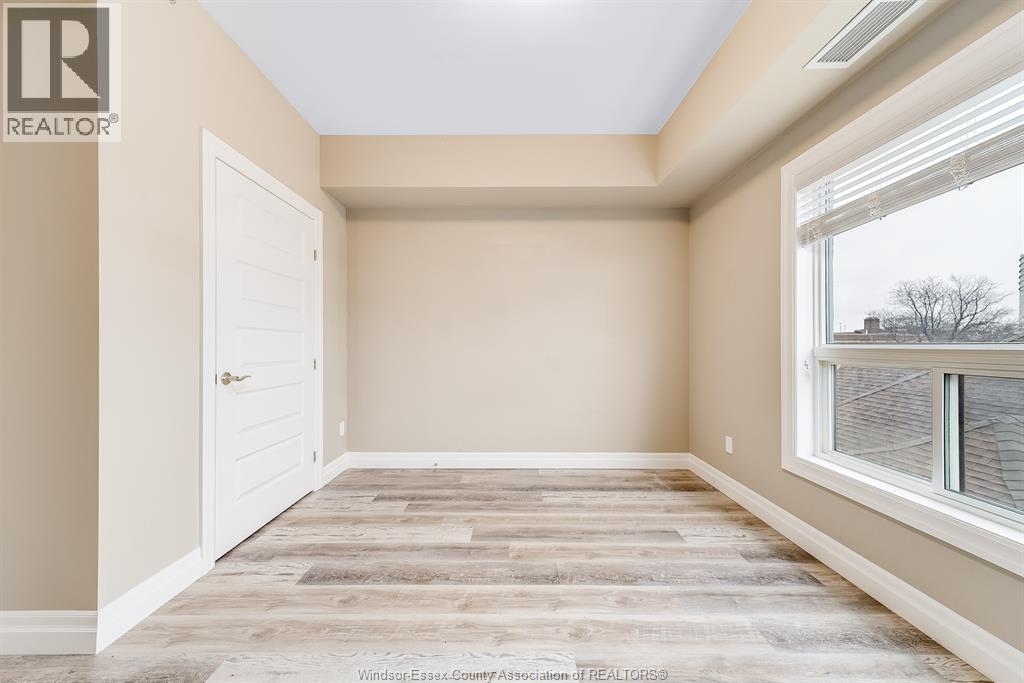 #405 955 OUELLETTE AVENUE - 14