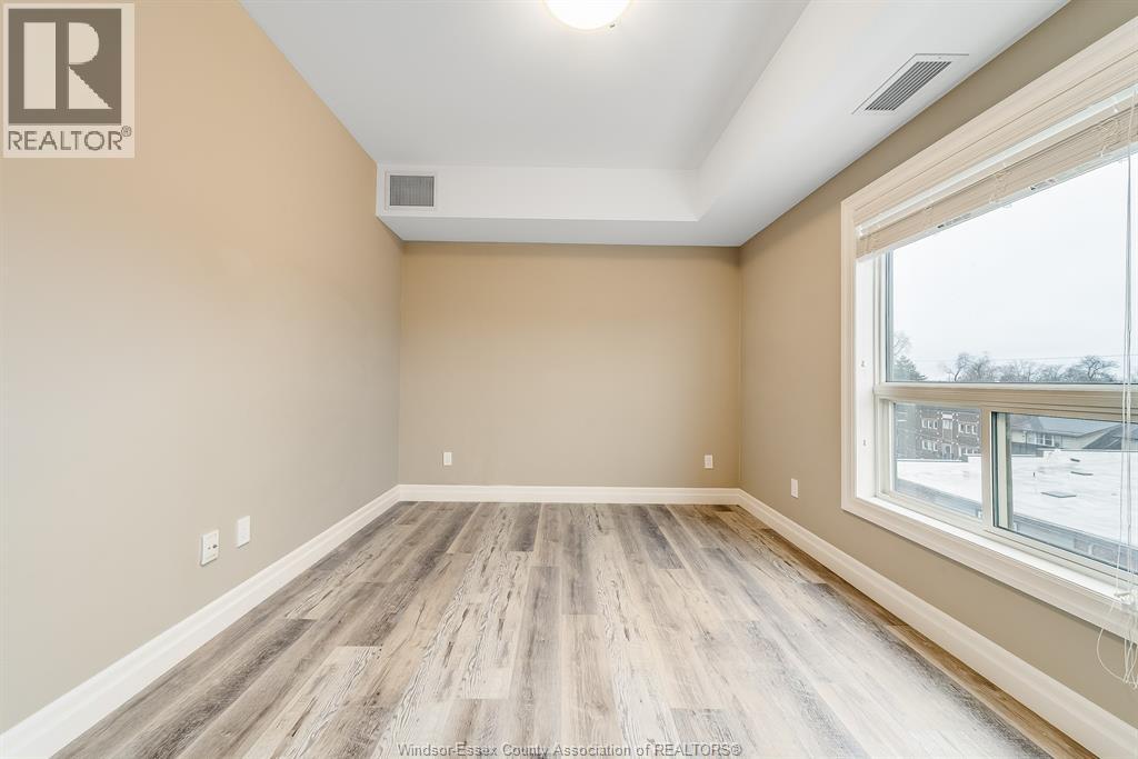 #405 955 OUELLETTE AVENUE - 17