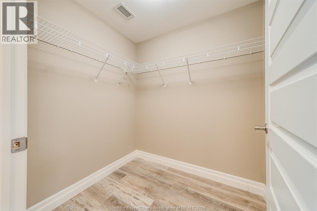 #405 955 OUELLETTE AVENUE - 22