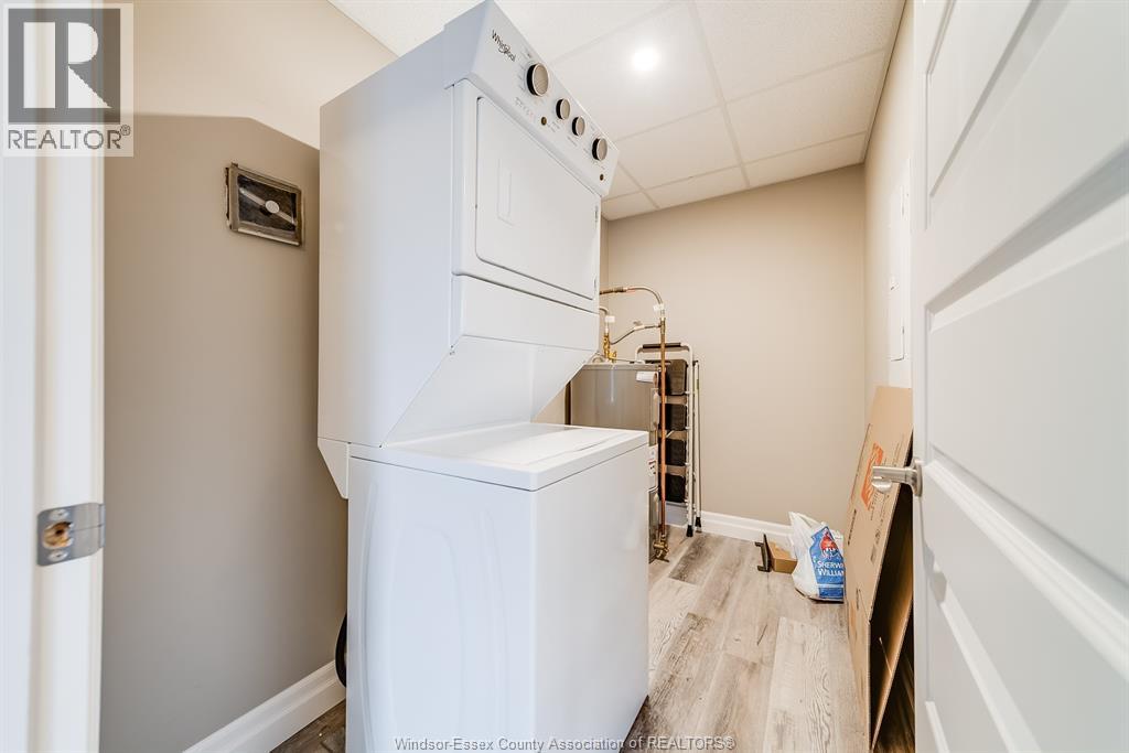 #405 955 OUELLETTE AVENUE - 23