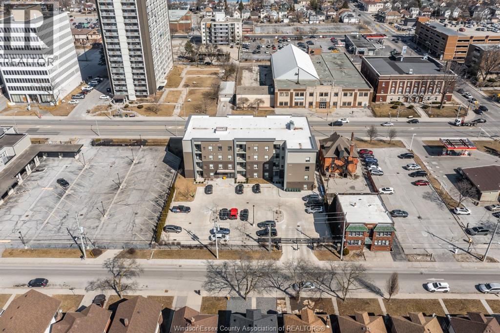 #405 955 OUELLETTE AVENUE - 29