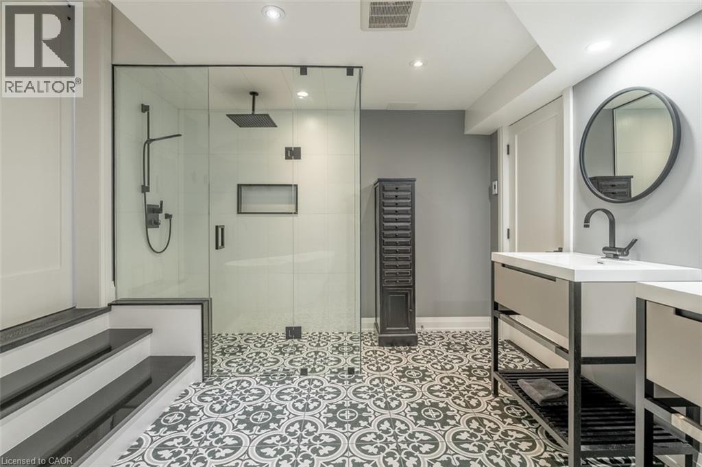 156 NISBET Boulevard - Image 39