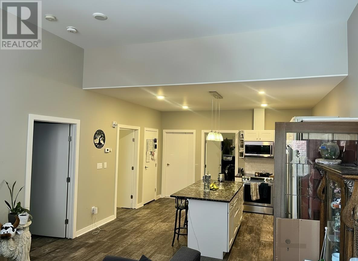 1216 96 HIGH ST - Image 3
